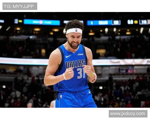 克莱-汤普森手感尽失，空篮未开张